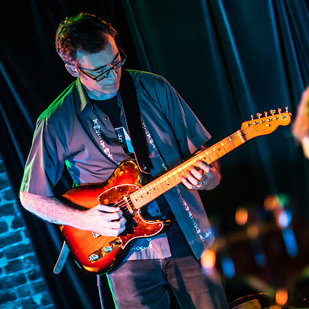 Craig Havighurst on guitar