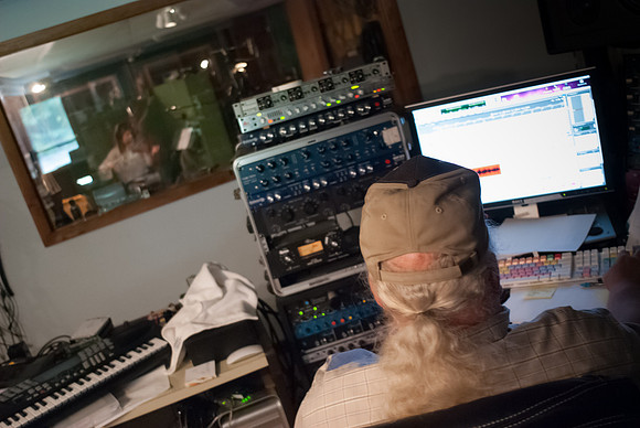 Hannah and Caroline Melby in the studio with producer Bil Vorndick