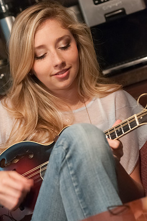 Hannah and Caroline Melby in the studio with producer Bil Vorndick