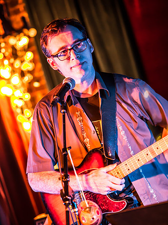 Craig finally dteps into some LIGHT!!!