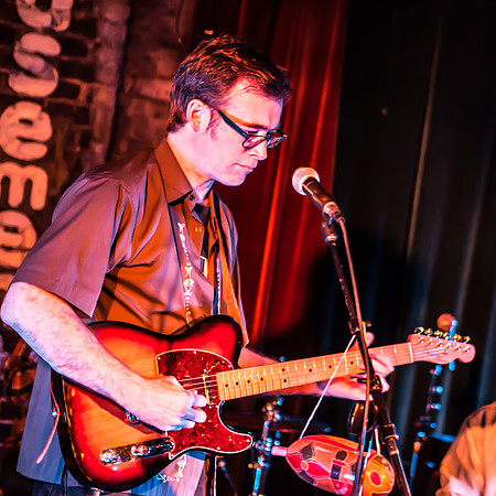 Craig Havighurst on guitar