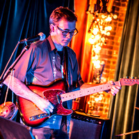 Craig Havighurst on guitar
